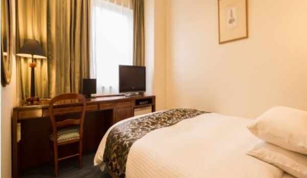 モデレートシングルルーム【15.3平米】140ｃｍベッド