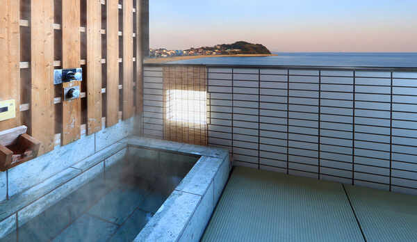 客室露天風呂◆露天風呂も畳敷きとなります