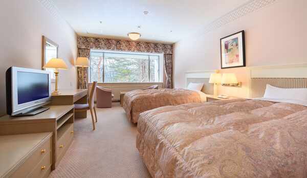 【スタンダードツイン】36平米。シンプルで居心地の良いツインルームです。