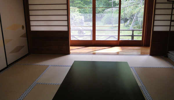 お庭が正面に見える和室1F