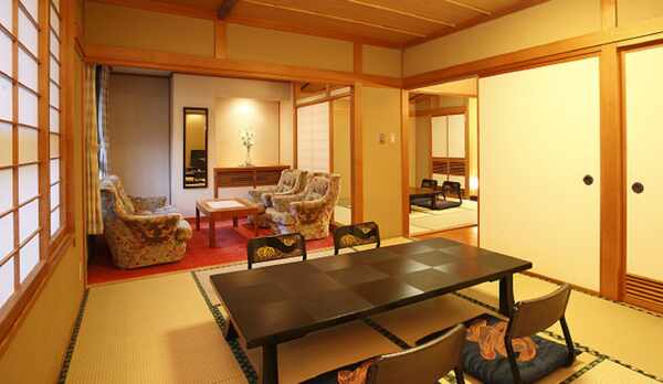 10+8畳　408号室写真