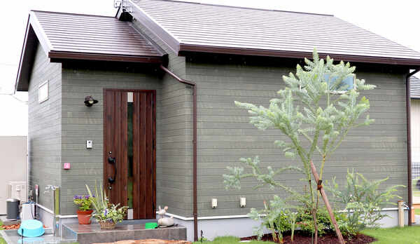 ・【宿外観】一軒家のような安心感のあるコテージです