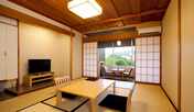 【和室】（10畳、定員4名）