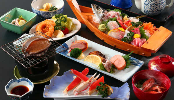 あわびの踊り焼きに季節の舟盛