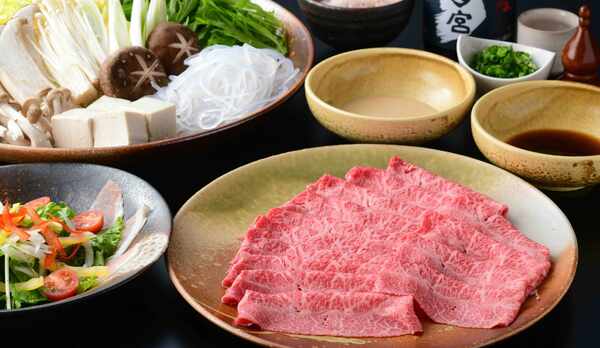 囲炉裏特別料理Ａコース：特選伊賀牛ミスジしゃぶしゃぶ