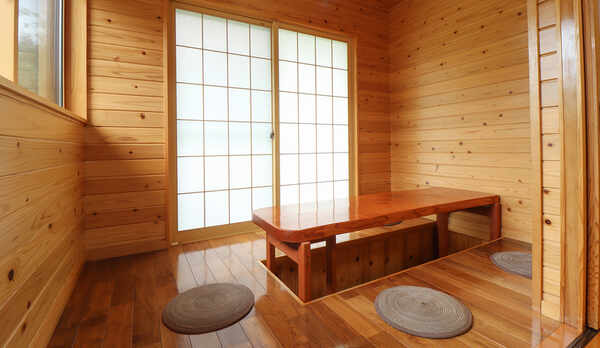 #和室 談話室で寛ぎの時間