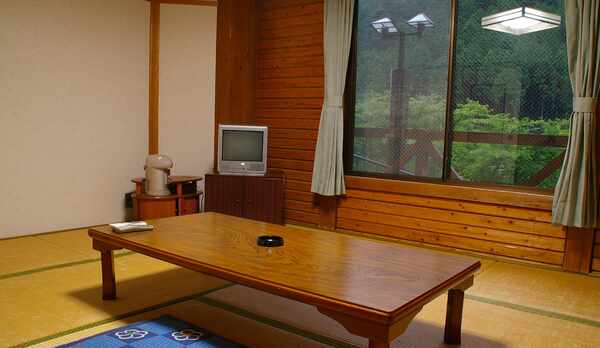 *本館：和室