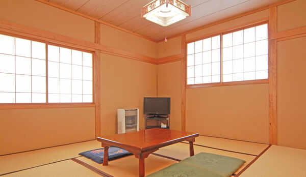 ■【客室一例】〜和室8畳〜