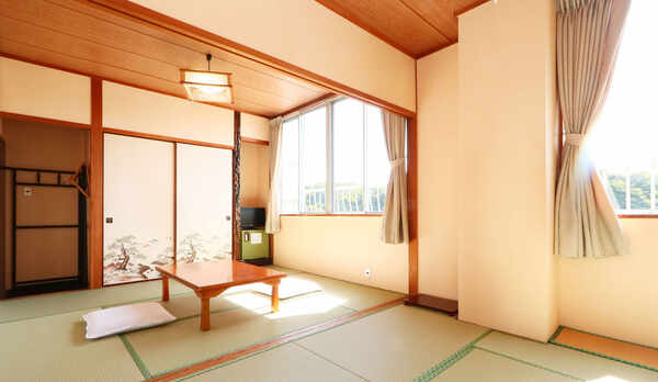 6+6畳二間◆陽の光が非日常を感じさせてくれます