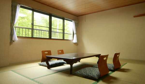 ◆本館10畳和室。ファミリー、小グループにおすすめです。