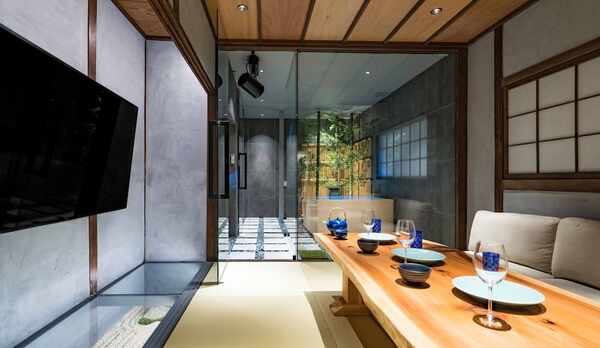 客室内のダイニングエリア