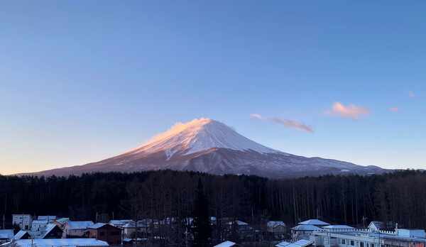 冬 早朝の富士山｜全室 富士山ビュー