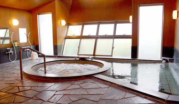 ・大きなお風呂で手足を伸ばしてリラックス&hellip;