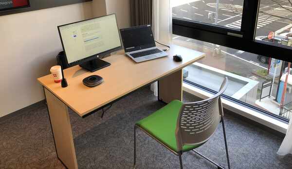 オフィスルーム（PC、モニターは常備しておりません）