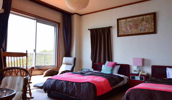 【オーシャンビュー和洋室】和室６畳＋ツイン（207号室）