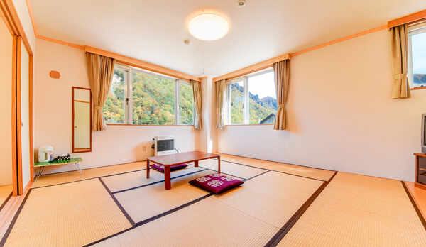 *【客室】和室10+6畳