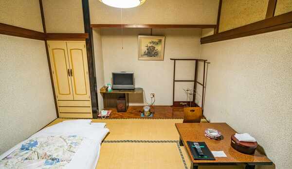 *客室一例/【和室6畳】1名~2名様のご利用にちょうどよいスペースです。