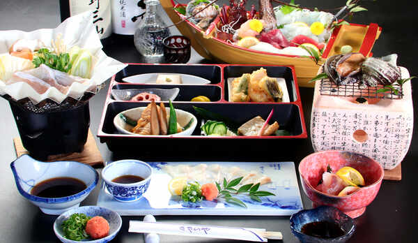 【極豪華】アワビ、クエ、そして舟盛り&hellip;豪華の極み、挑戦者募集中！