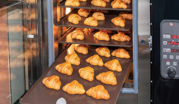 無料朝食バイキング