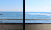 海正面のお部屋から海を臨む(&rsquo;１９撮)