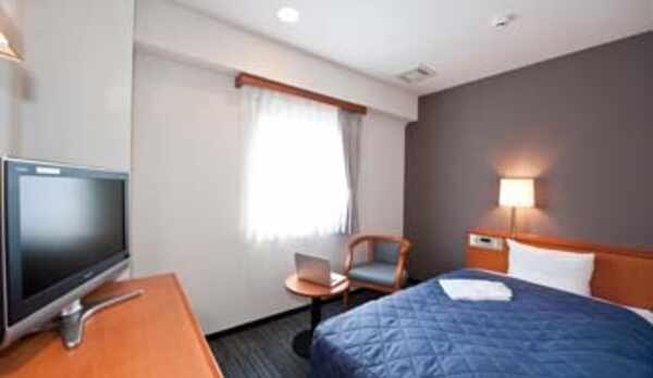 シングルルーム１６平米　全室シモンズベッド導入♪