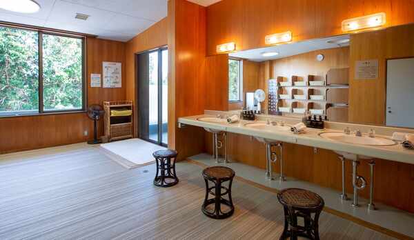 脱衣所（男性用）