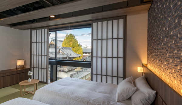 【スーペリアツインルーム】仏光寺を眺めながら、お過ごしください