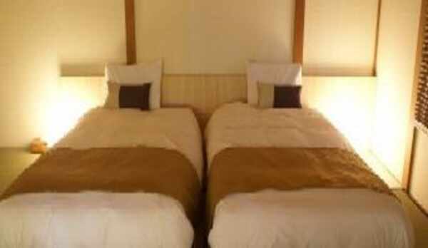 リビング8畳+和室8畳にローベット