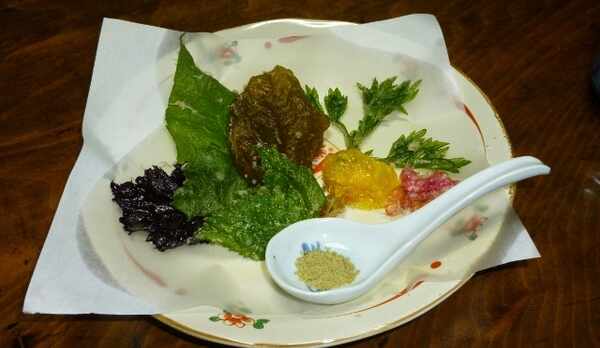 季節の摘み草天ぷら（夏）