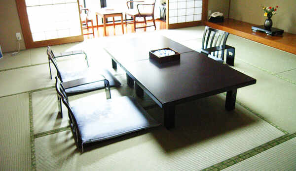 *和室12畳＋広縁付き