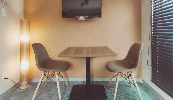 椅子／テーブル