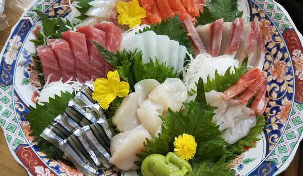 新鮮刺身盛り合わせ