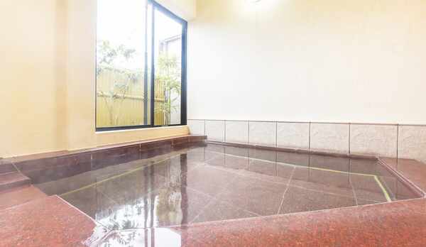 *【客室の半露天風呂（一例）】お部屋のお風呂も源泉かけ流しです♪