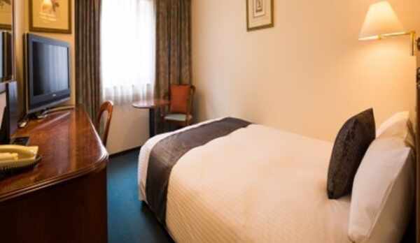 【ダブル15.8平米】ベッド幅140㎝