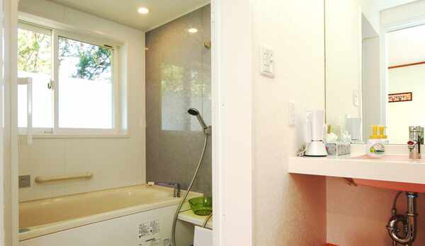 【客室】エリカ。酸素美泡湯で体の芯からポカポカになれます♪