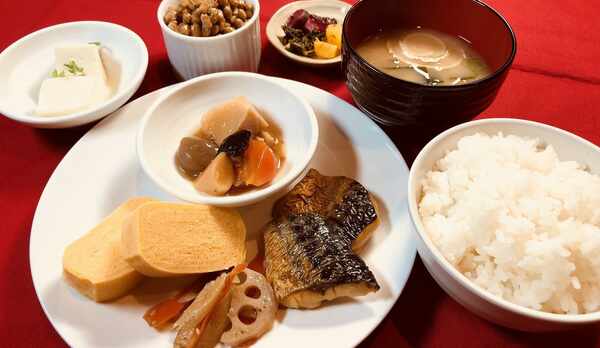 和朝食盛り付け例