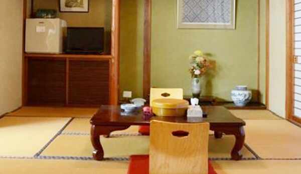 *【和室(14畳)】明るく、ゆったりと寛げるお部屋をご用意いたします。
