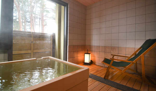 【温泉半露天風呂付客室・洗心の間】2022年1月リニューアル