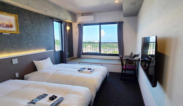 メイン客室（ツイン22.4平米）