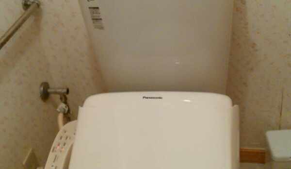 温水シャワートイレ