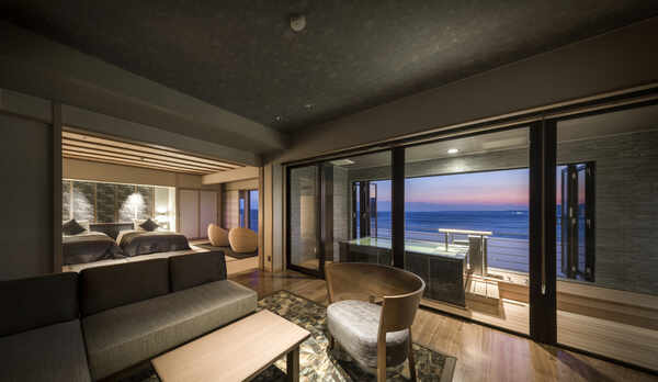 露天風呂付き客室「紺碧」（こんぺき）