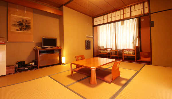 ＃和室8畳◆2名様〜4名様向け。全室禁煙です。