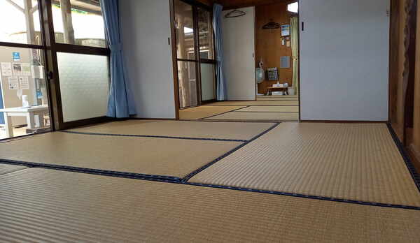 四人部屋（中庭側）