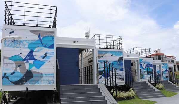 トレーラー型ヴィラで、心と体を癒す非日常のリトリート体験を