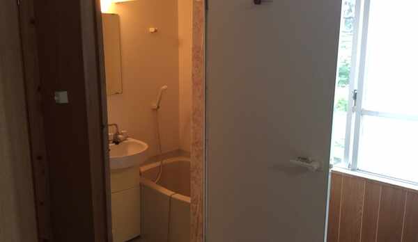 全室バストイレ付