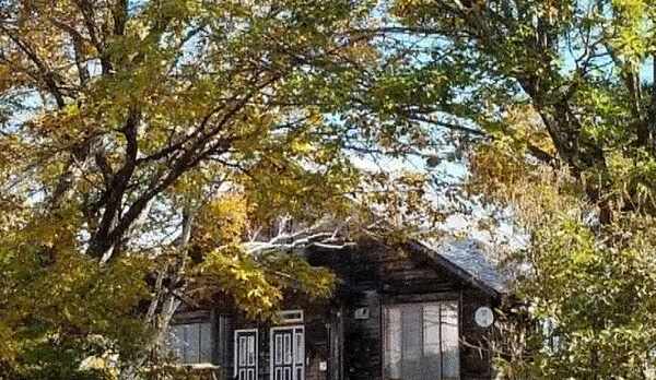 秋のまろうど外観