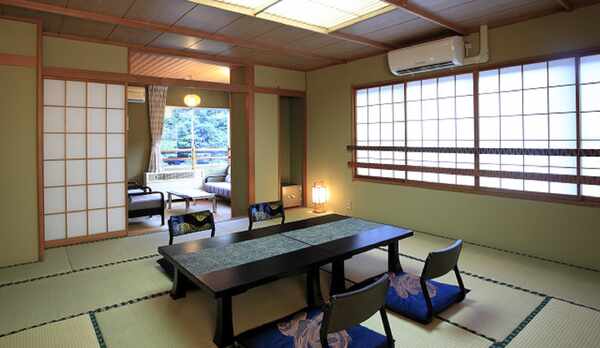 12.5畳　510号室写真