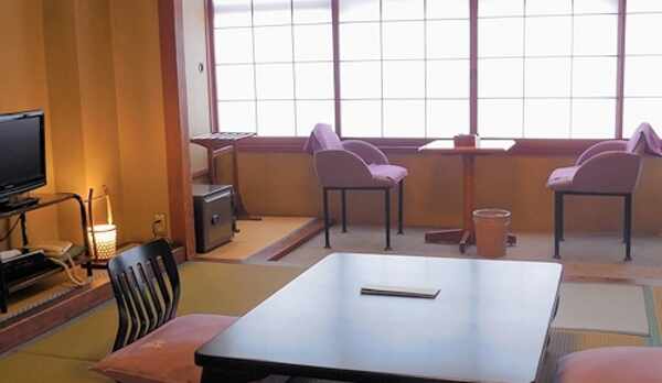 【本館】和室10畳(バス付・トイレ付）