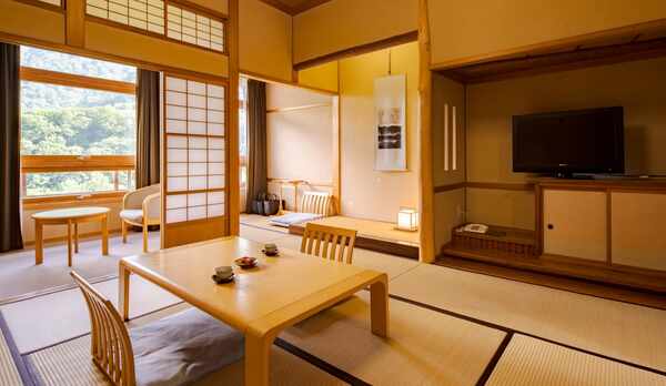 国登録有形文化財本館 和室（8畳）