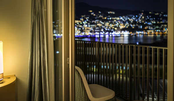 AQUA SQUARE オーシャンビュールーム　夜景